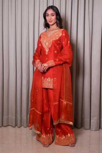 Buy_Esha Koul_Gold Silk, Organza, Crepe Embroidery, Zari Kashmiri Raw Kurta Pant Dupatta Set_Online_at_Aza_Fashions