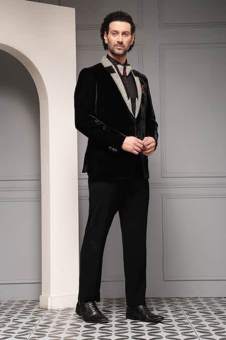 Buy_Soniya G_Black Velvet Sequins, Zari Velour Embellished Blazer Set 