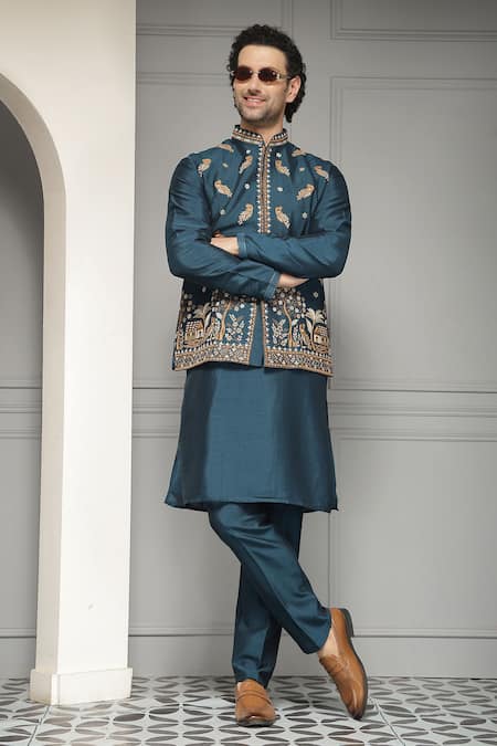 Soniya G_Gold Silk Embroidery, Zari Neel Darbar Blend Kurta Set _Online_at_Aza_Fashions