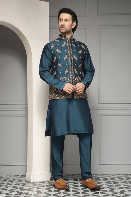 Shop_Soniya G_Gold Silk Embroidery, Zari Neel Darbar Blend Kurta Set _Online_at_Aza_Fashions