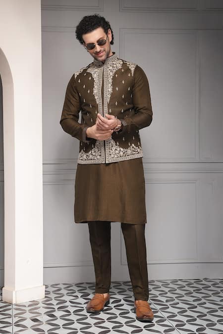 Soniya G Zameen-e-Noor Embroidered Linen-Silk Kurta with Nehru Jacket Set 