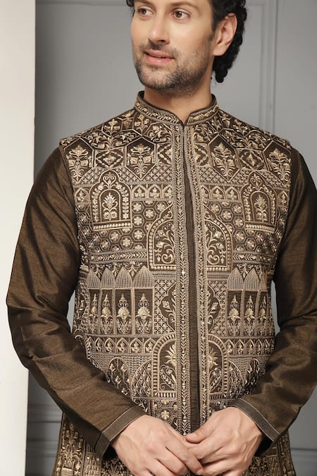 Soniya G_Gold Silk Zari, Metallic Mehr-e-zar Embroidered Blend Nehru Jacket Kurta Set _at_Aza_Fashions