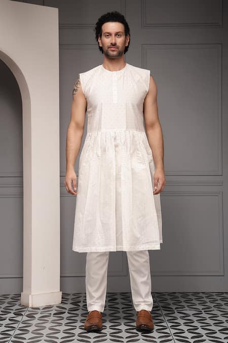 Soniya G_Ivory Silk, Viscose, Cotton Embroidery Zar-e-bahaar Blend Sherwani Set _Online_at_Aza_Fashions