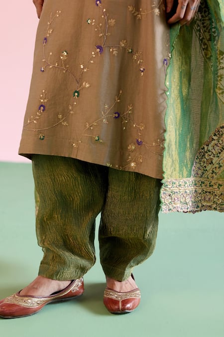 Shop_Naaz By Noor_Cream Chanderi, Tissue Embroidery, Sequins, Zari Jor Baagh Badami Kurta Set 