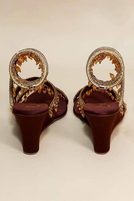 Buy Sana K luxurious Footwear Brown Beads, Stones Jhallar Tassel Wedges Online at Aza Fashions Buy_Sana K luxurious Footwear_Brown Beads, Stones Jhallar Tassel Wedges _Online_at_Aza_Fashions