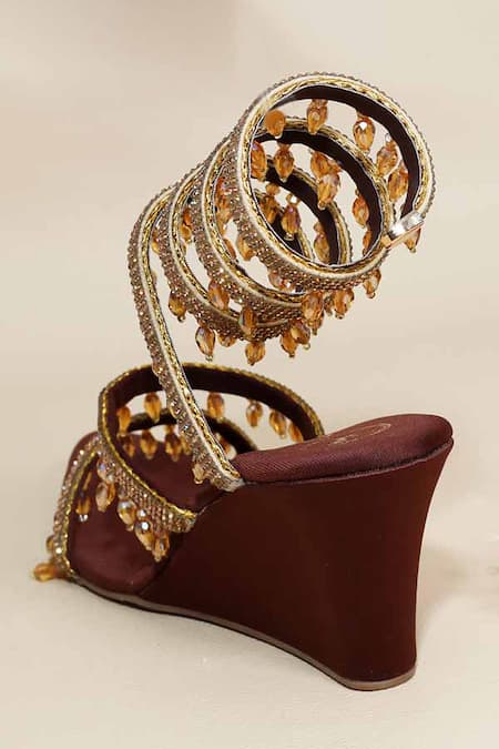 Shop Sana K luxurious Footwear Brown Beads, Stones Jhallar Tassel Wedges Online at Aza Fashions Shop_Sana K luxurious Footwear_Brown Beads, Stones Jhallar Tassel Wedges _Online_at_Aza_Fashions