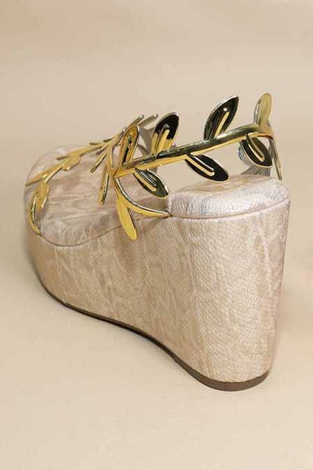 Buy Sana K luxurious Footwear Gold Leafy Leapord Wedges Online at Aza Fashions Buy_Sana K luxurious Footwear_Gold Leafy Leapord Wedges _Online_at_Aza_Fashions