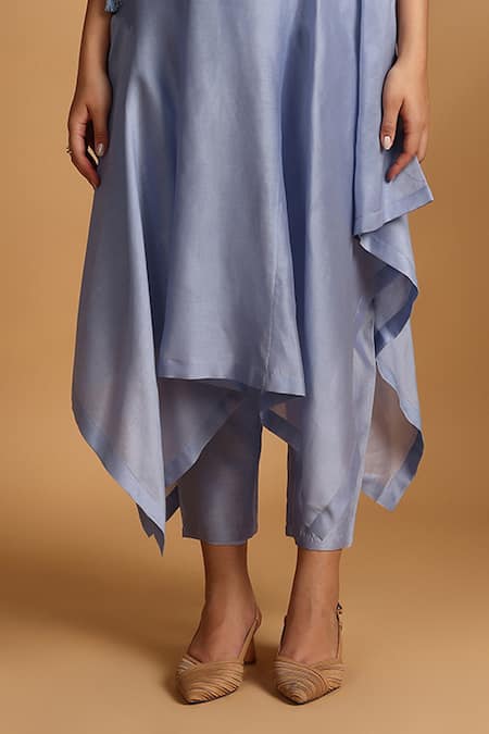 GOLDN_Blue Chanderi Silk Embroidery Keyhole Neck Hand Kurta Set _Online_at_Aza_Fashions