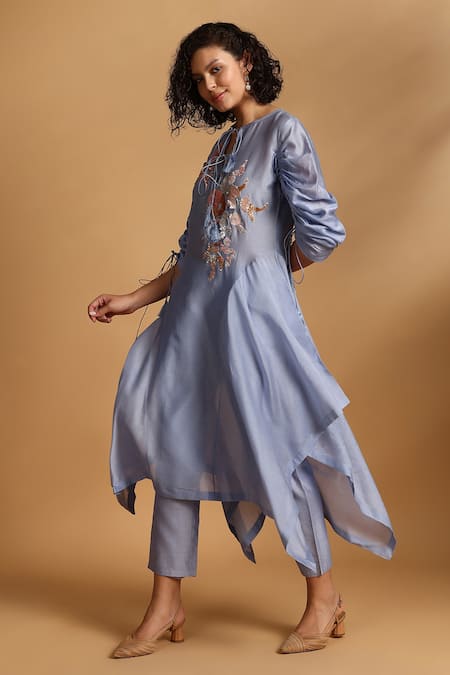 GOLDN_Blue Chanderi Silk Embroidery Keyhole Neck Hand Kurta Set _at_Aza_Fashions