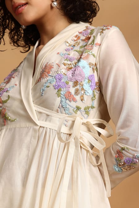 Buy_GOLDN_Beige Chanderi Silk Embroidery Shawl Neck, Yes Hand Angarkha And Trouser Set 