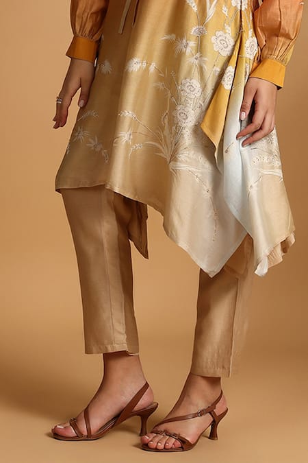 Buy_GOLDN_Red Chanderi Silk Embroidery Mandarin Collar Ombre Kurta And Trouser Set _Online_at_Aza_Fashions