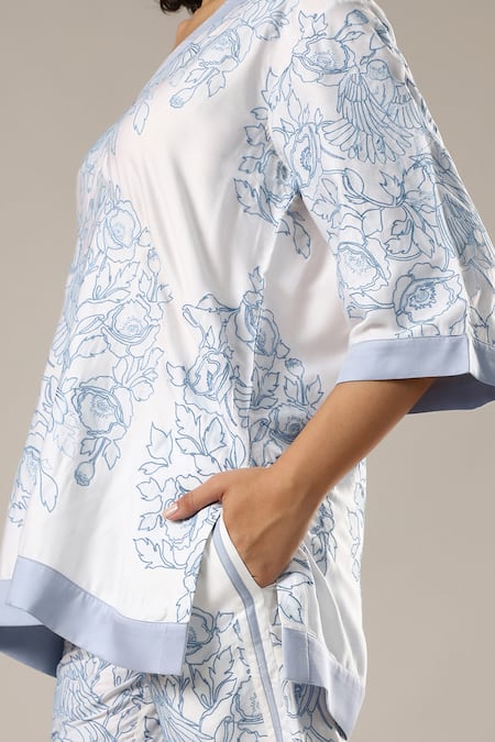 GOLDN_White Chanderi Silk Embroidery V-neck Top And Pant Set _at_Aza_Fashions