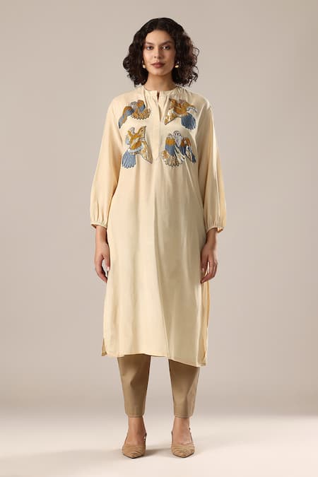 GOLDN Cream Chanderi Silk Embroidery Mandarin Collar Hand Kurta And Trouser Set Online at Aza Fashions GOLDN_Cream Chanderi Silk Embroidery Mandarin Collar Hand Kurta And Trouser Set _Online_at_Aza_Fashions