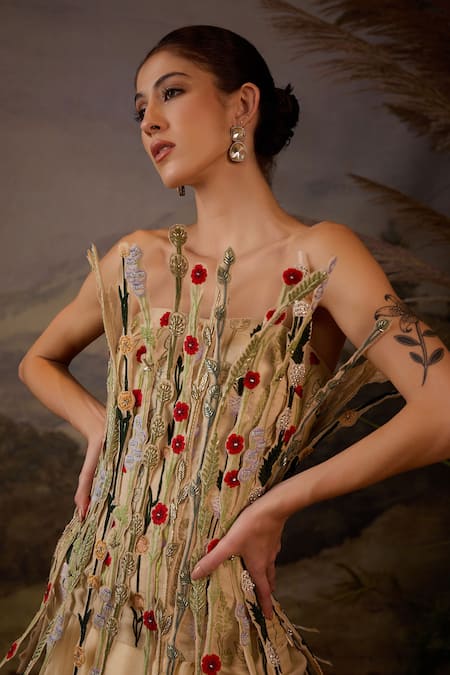 Samant Chauhan Green Silk Embroidery, Fabric Flowers Bandeau Floral Cotton Corset And Skirt Set Online at Aza Fashions Samant Chauhan_Green Silk Embroidery, Fabric Flowers Bandeau Floral Cotton Corset And Skirt Set _Online_at_Aza_Fashions