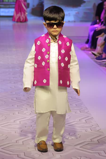 Buy_Yuvraani Jaipur_Magenta Silk, Cotton, Taffeta Embroidery Hand Bundi Kurta Set 