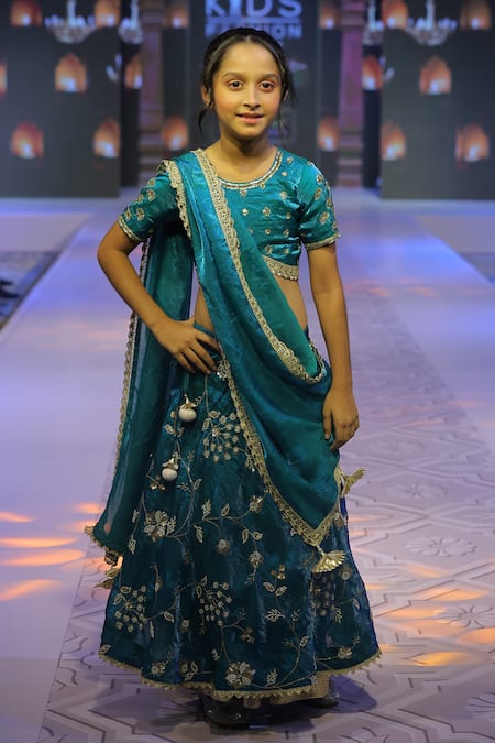 Yuvraani Jaipur_Teal Taffeta, Silk, Cotton Zari, Tassels Floral Pattern Lehenga Set _at_Aza_Fashions