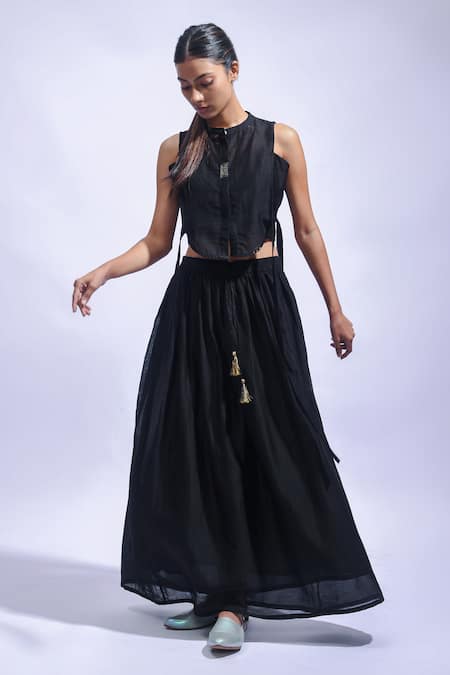 JAYATI GOENKA Black Chanderi Silk Tassels High Neck Top And Skirt Set at Aza Fashions JAYATI GOENKA_Black Chanderi Silk Tassels High Neck Top And Skirt Set _at_Aza_Fashions