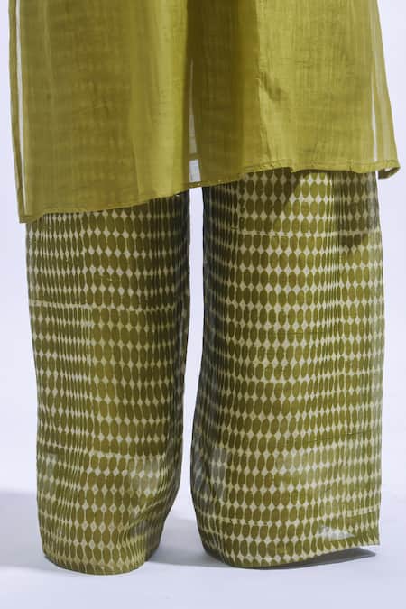 Shop JAYATI GOENKA Olive Green Chanderi Silk Off-shoulder, Halter Neck Tunic And Pant Set Shop_JAYATI GOENKA_Olive Green Chanderi Silk Off-shoulder, Halter Neck Tunic And Pant Set