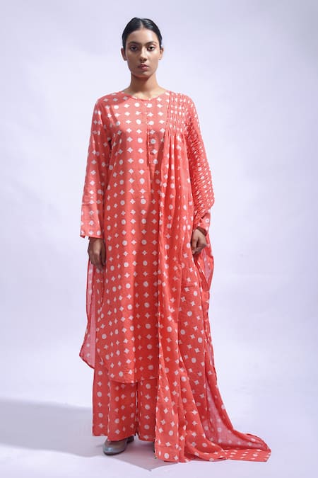 JAYATI GOENKA_Coral Cotton Round Neck Blush Mud Block Printed Kurta Set _Online_at_Aza_Fashions