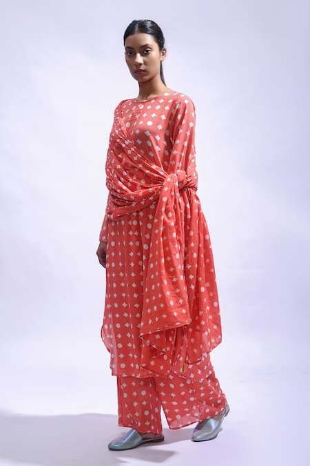 Buy_JAYATI GOENKA_Coral Cotton Round Neck Blush Mud Block Printed Kurta Set _Online_at_Aza_Fashions