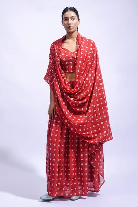 JAYATI GOENKA_Red Chanderi Silk Sweetheart Neck Printed Skirt Set _Online_at_Aza_Fashions