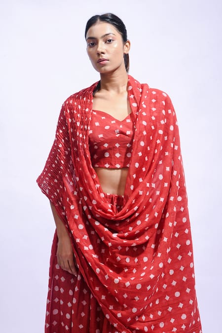 Buy_JAYATI GOENKA_Red Chanderi Silk Sweetheart Neck Printed Skirt Set 