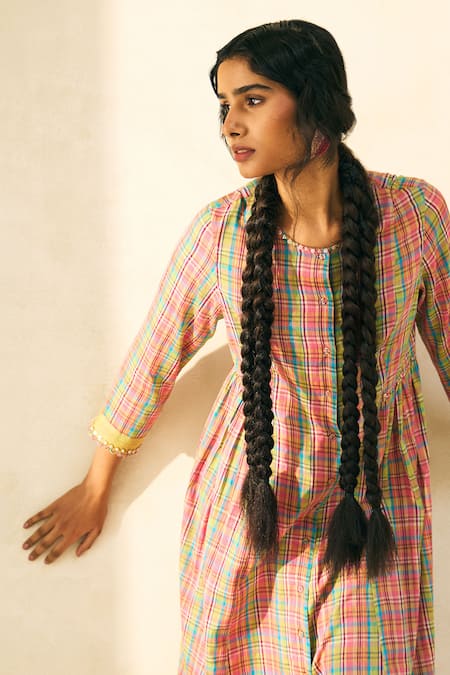 Swatti Kapoor_Pink Cotton Beads Flora Handwoven Kurta _Online_at_Aza_Fashions