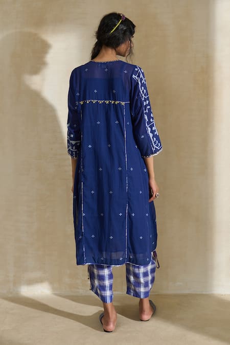 Swatti Kapoor Nancy Handwoven Kurta With Slip