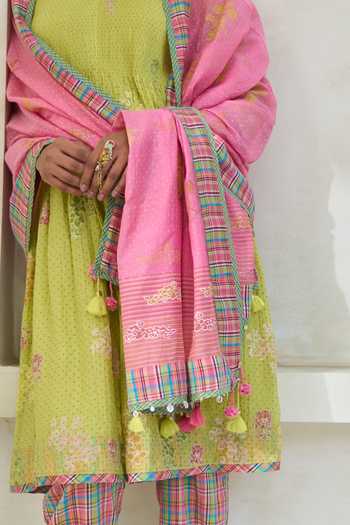 Shop_Swatti Kapoor_Pink Chanderi Tassels Round Neck James Handwoven Kurta Set 