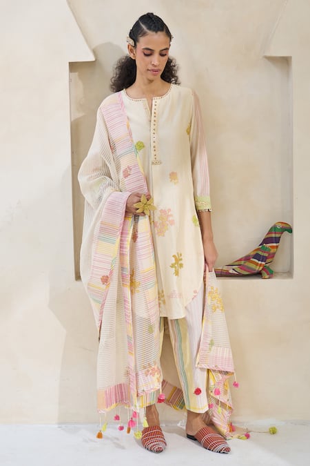 Swatti Kapoor Echo Handwoven Dupatta 