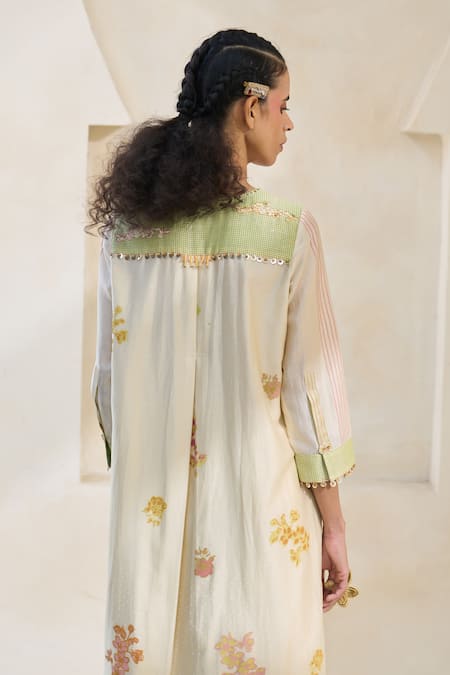 Swatti Kapoor_White Chanderi, Cotton, Silk Beads, Tassels, Jinger Handwoven Kurta Set _at_Aza_Fashions