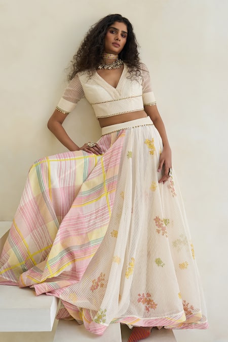 Swatti Kapoor_Pink Silk Organza, Chanderi, Cotton Beads Nile Handwoven Skirt _Online_at_Aza_Fashions