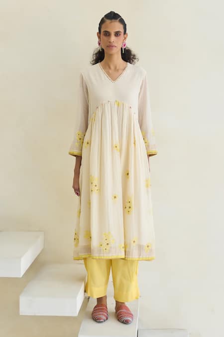 Swatti Kapoor Lake Handwoven Chanderi Kurta