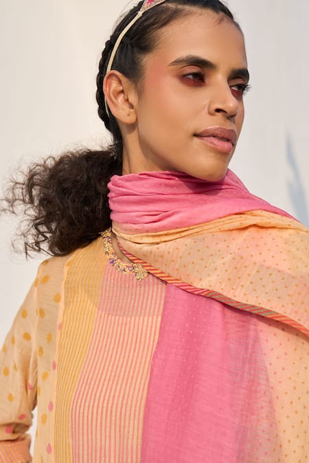 Swatti Kapoor Peach Chanderi, Cotton Beads, Fringe Round Neck Mira Handwoven Kurta Online at Aza Fashions Swatti Kapoor_Peach Chanderi, Cotton Beads, Fringe Round Neck Mira Handwoven Kurta _Online_at_Aza_Fashions