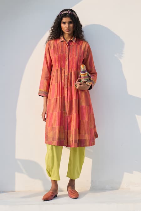 Swatti Kapoor Sia Handwoven Kurta With Slip