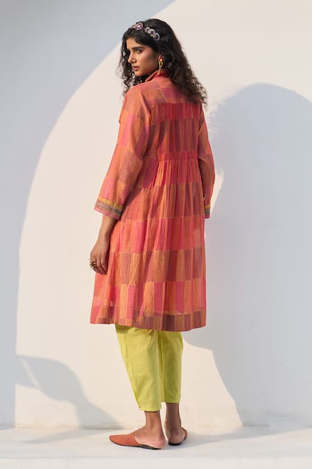 Swatti Kapoor Sia Handwoven Kurta With Slip