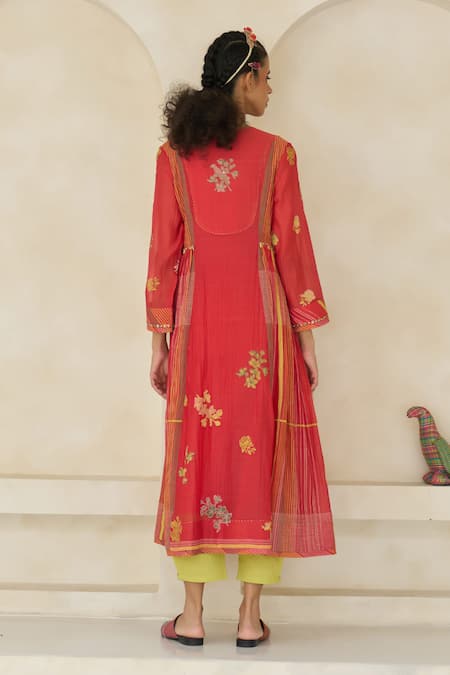 Shop Swatti Kapoor Coral Chanderi, Cotton Beads V-neck Kiara Handwoven Kurta at Aza Fashions Shop_Swatti Kapoor_Coral Chanderi, Cotton Beads V-neck Kiara Handwoven Kurta _at_Aza_Fashions
