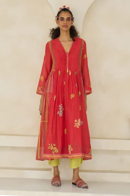 Buy Swatti Kapoor Coral Chanderi, Cotton Beads V-neck Kiara Handwoven Kurta at Aza Fashions Buy_Swatti Kapoor_Coral Chanderi, Cotton Beads V-neck Kiara Handwoven Kurta _at_Aza_Fashions