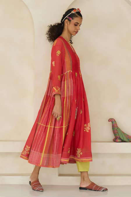 Buy Swatti Kapoor Coral Chanderi, Cotton Beads, Tassels Kiara Pintucked Handwoven Kurta Pant Set Online at Aza Fashions Buy_Swatti Kapoor_Coral Chanderi, Cotton Beads, Tassels Kiara Pintucked Handwoven Kurta Pant Set _Online_at_Aza_Fashions
