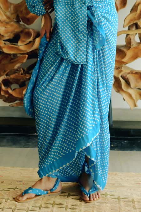 Buy Ituvana Blue Silk Applique Split V-neck Akasha Bandhani Sarong Gaaji Shirt Dress Online at Aza Fashions Buy_Ituvana_Blue Silk Applique Split V-neck Akasha Bandhani Sarong Gaaji Shirt Dress _Online_at_Aza_Fashions