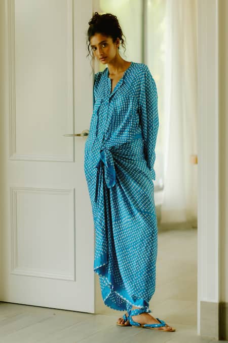 Ituvana Blue Silk Applique Split V-neck Akasha Bandhani Sarong Gaaji Shirt Dress at Aza Fashions Ituvana_Blue Silk Applique Split V-neck Akasha Bandhani Sarong Gaaji Shirt Dress _at_Aza_Fashions