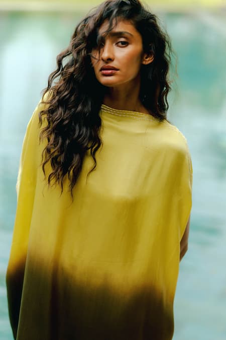 Buy Ituvana Green Silk, Satin Embroidery Round Neck Ira Ombre Dress Online at Aza Fashions Buy_Ituvana_Green Silk, Satin Embroidery Round Neck Ira Ombre Dress _Online_at_Aza_Fashions