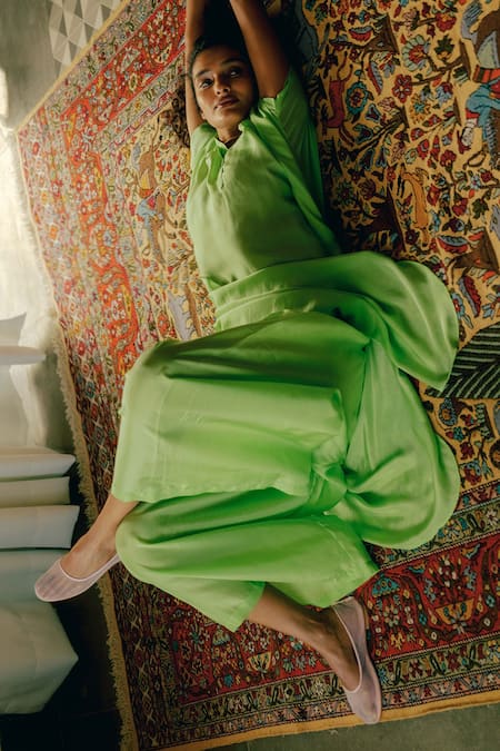 Ituvana Virya Mandarin Collar Kurta & Pant Set 