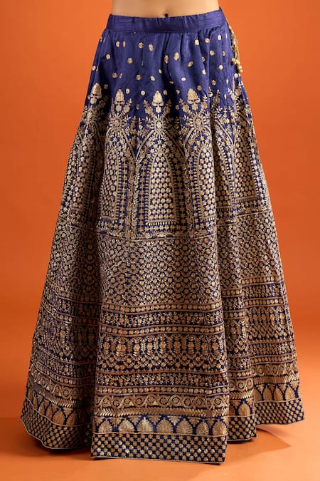 Naintara Bajaj_Blue Silk Zari Sweetheart Neck Embroidered Lehenga Set _at_Aza_Fashions