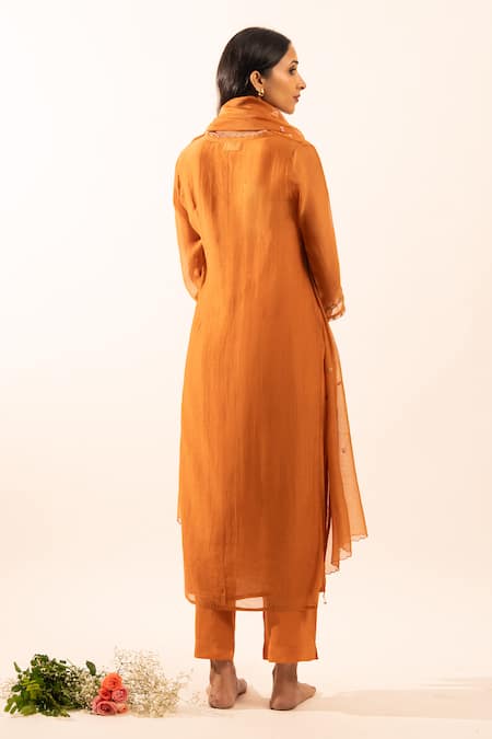 Tatwa Resham Embroidery Chanderi Kurta Set 