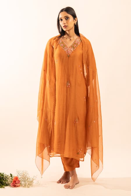 Tatwa_Orange Chanderi Embroidery V-neck Resham Kurta Set _Online_at_Aza_Fashions