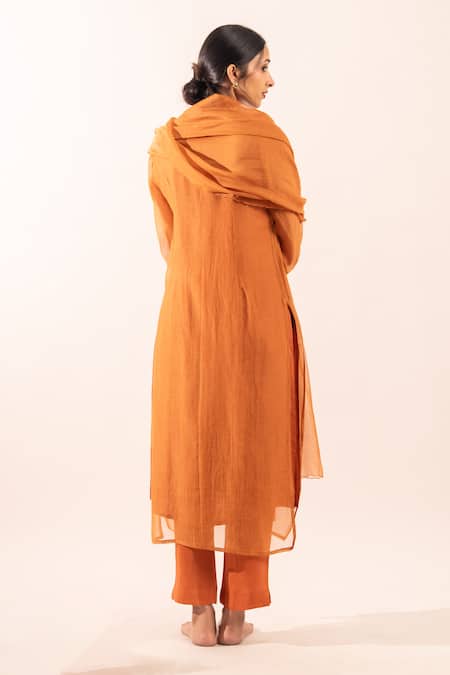 Tatwa Resham Embroidered Chanderi Kurta Set  