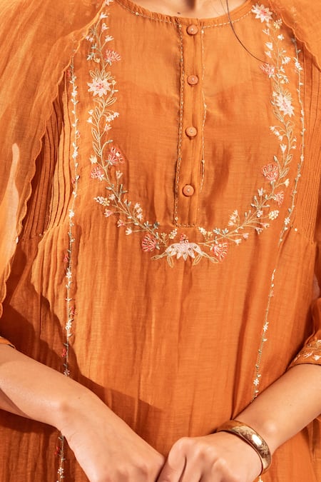 Shop_Tatwa_Orange Chanderi Embroidery Round Neck Resham Kurta Set 