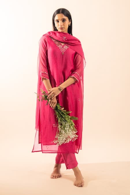 Tatwa Resham Embroidered Kurta Set 