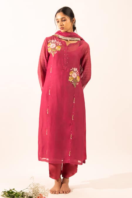 Tatwa_Pink Chanderi Embroidery Round Neck Resham Kurta Set _Online_at_Aza_Fashions